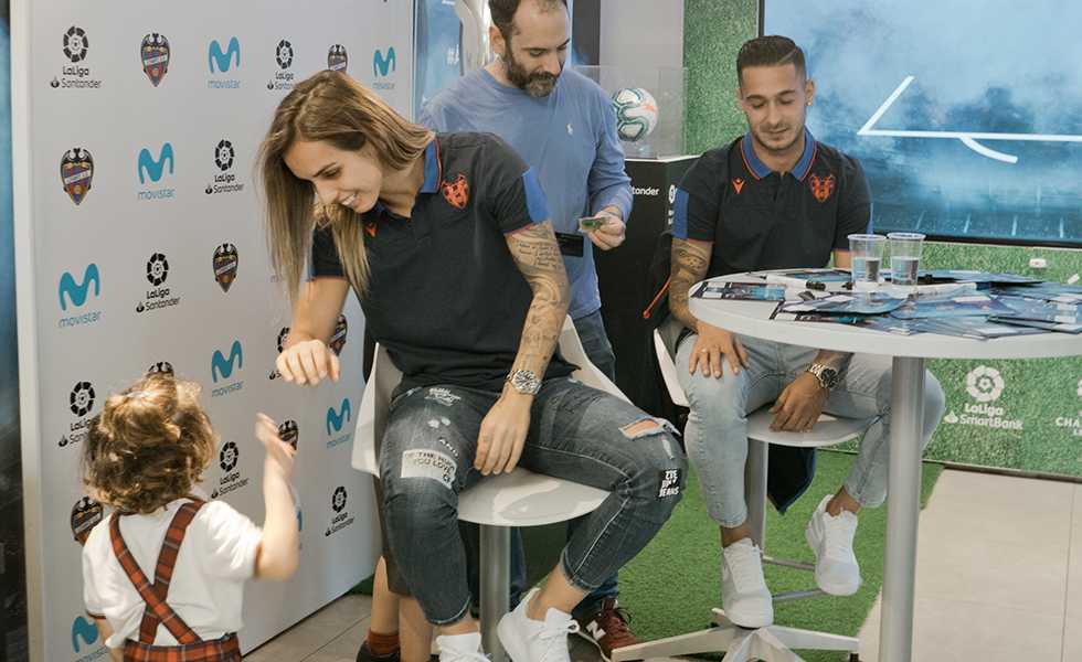 Sergio León y Andonova hicieron las delicias del público de todas las edades