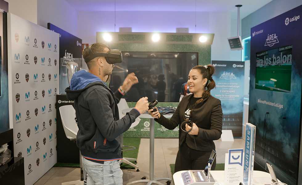 Sergio León probó la experiencia de realidad virtual