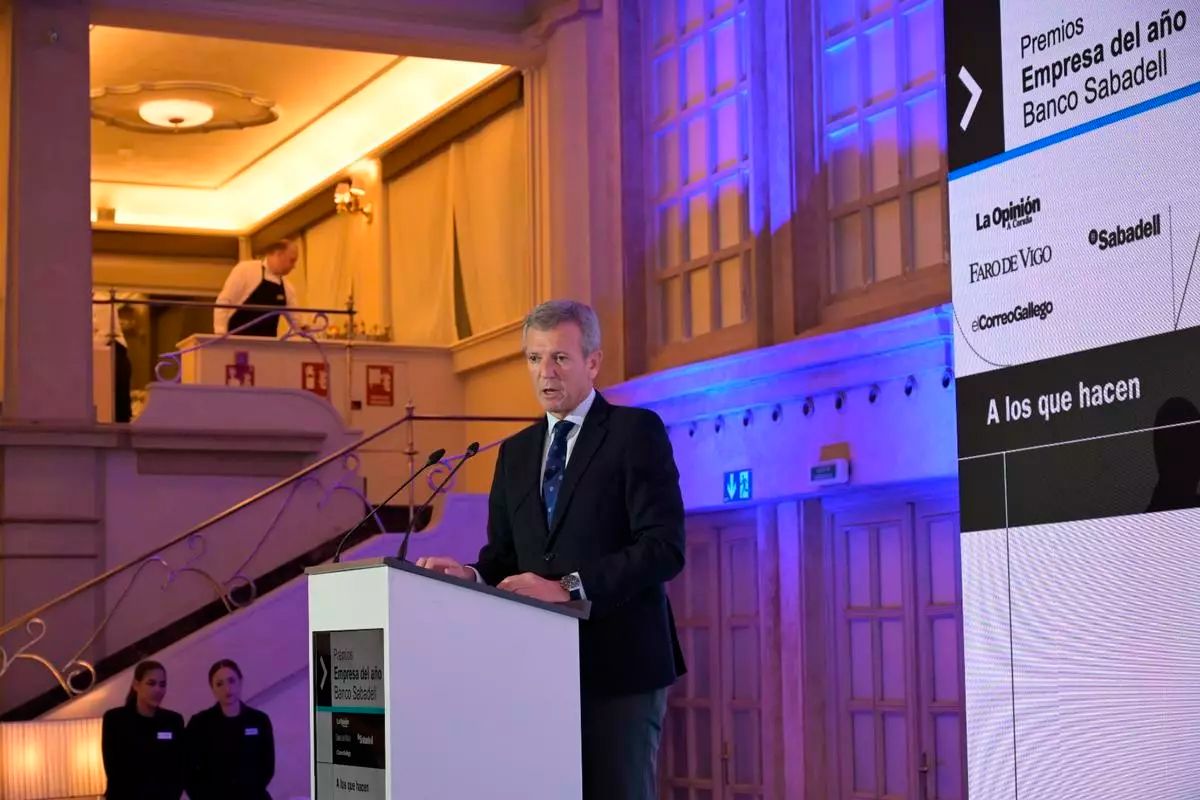 Alfonso Rueda, durante su discurso. / Carlos Pardellas / Casteleiro / Gus de la Paz
