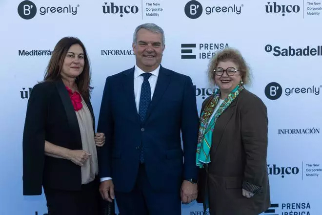 Loles Güido (Westin Valencia), Fernando Canós y Amparo Bertomeu (Directora general ANIEME) / Miguel Angel Montesinos.